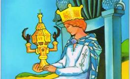 塔罗牌圣杯王后正位代表什么意思？