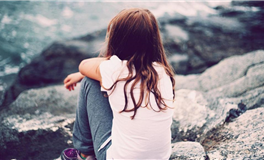 刚恋爱时，摩羯座可能有些保守和谨慎